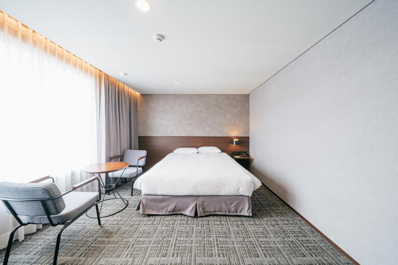 Hotel With City Csedzsu Kültér fotó