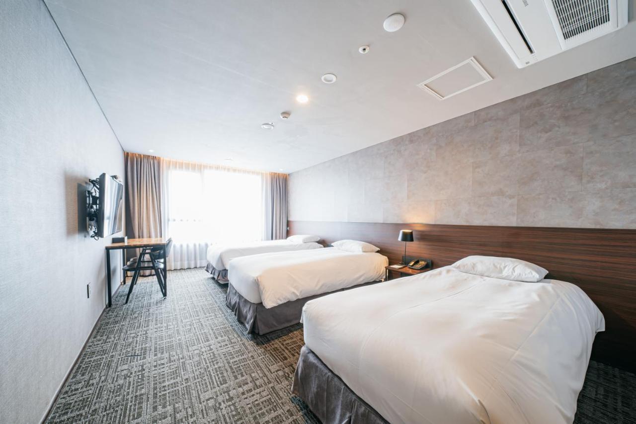 Hotel With City Csedzsu Kültér fotó